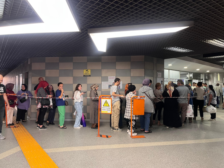 Yeni BursaKart dönemi başladı, ofislerde uzun kuyruklar oluştu-bursa hayat 4