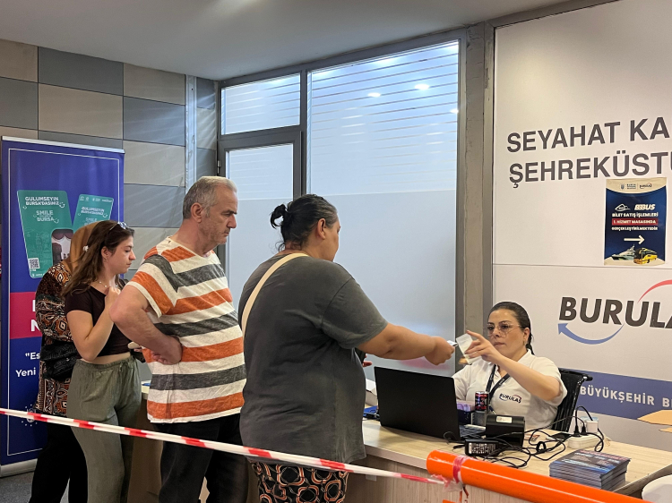 Yeni BursaKart dönemi başladı, ofislerde uzun kuyruklar oluştu-bursa hayat 2