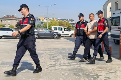 Bursa'da 12 yıl hapis cezası bulunan şahıs alkol alırken yakalandı