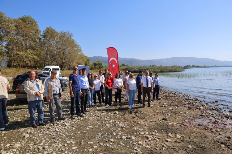 İklim krizine karşı İznik Gölü’nden dikkat çeken farkındalık çalışması - Bursa Hayat Gazetesi-2