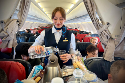 İç hat uçuşlarında ücretsiz su dağıtımı başladı