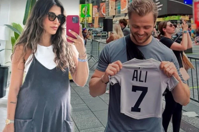 Tolga Sarıtaş ile Zeynep Mayruk oğulları Ali'ye kavuştu