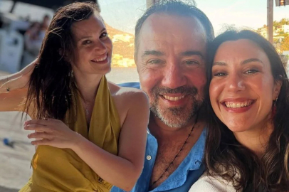 Ata Demirer'den sevgilisine romantik kutlama