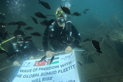 Bursa’da deniz altından Gazze’ye destek mesajı