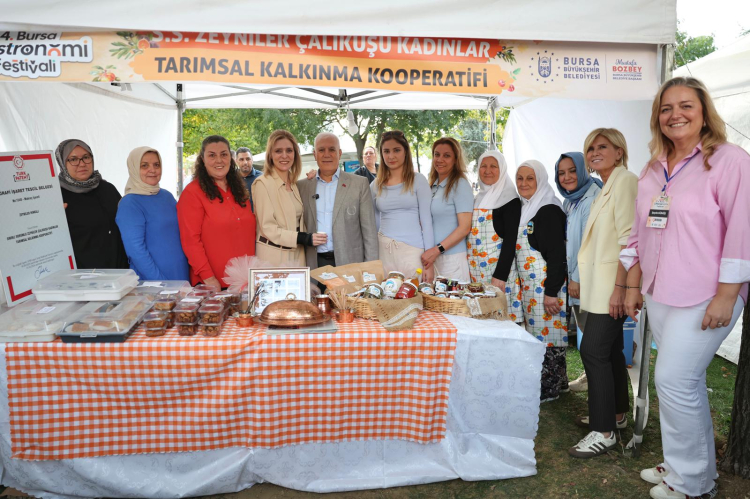 Bursa Gastronomi Festivali’nde minikler şeflik yolunda - Bursa Hayat Gazetesi-4