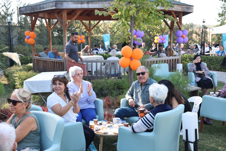 Bursa Nilüfer’de alzheimer hastalarına moral etkinliği - Bursa Hayat Gazetesi-2