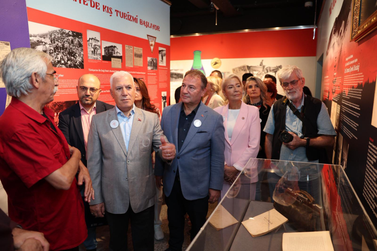 Uludağ’ın 100. yılı “Uludağ 100 Yaşında” sergisiyle anlatıldı - Bursa Hayat Gazetesi-4