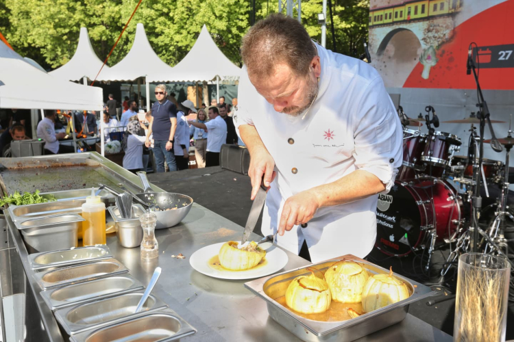 Ünlü şefler Bursa'nın yöresel lezzetlerini tabaklarında yorumladı - Bursa Hayat Gazetesi-5