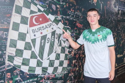 Bursaspor’un genç yıldızı Enes Çalışkan, U18 Milli Takıma davet edildi