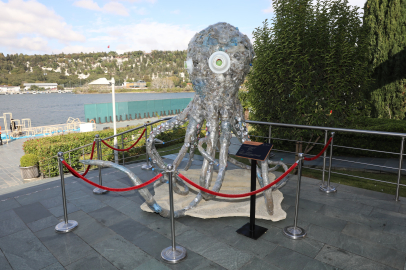 Denizden çıkarılan atıklarla geri dönüşüm sergisi