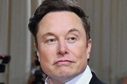 Elon Musk, Wikipedia’ya rakip olacak Grokipedia’yı duyurdu