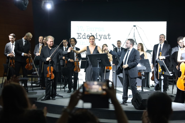 Bursa Edebiyat Günleri “Anlamak” temasıyla geri döndü - Bursa Hayat Gazetesi-2