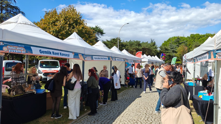 Bursa’da hayvan sahiplendirme etkinliği! -Bursa Hayat-2
