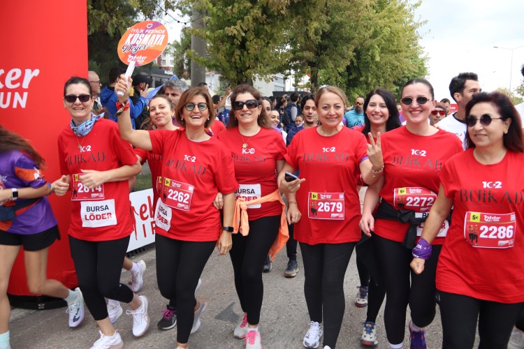 BUİKAD’dan LÖDER’e anlamlı destek! Sağlık ve dayanışma için koştular - Bursa Hayat Gazetesi-2