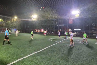 Mahalle ruhu sahaya indi: Amatör halı saha turnuvası renkli başladı