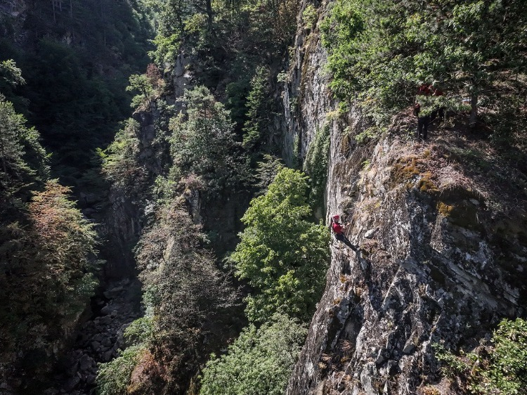 Her An Hazır, Her Koşula Uyumlu