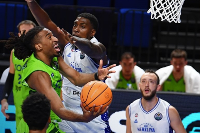 Sezona zaferle başlangıç! TOFAŞ, Bnei Herzliya'yı 90-86 mağlup etti