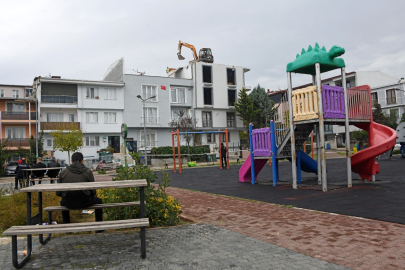 Osmangazi Belediyesi ekipleri tarafından ruhsata aykırı katlar yıkıldı