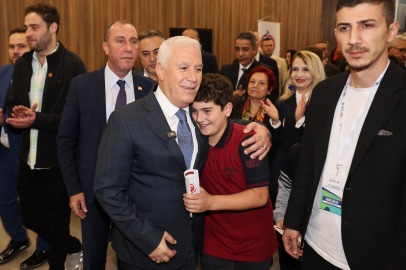 ​​​​​​​Bursa’da ‘Cumhuriyet demek…’ kampanyası yoğun ilgi görüyor