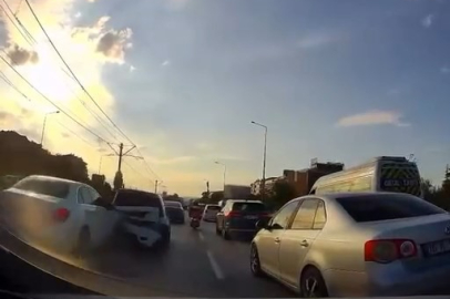 Bursa’da zincirleme kaza kamerada: Motosikletli ölümden döndü!