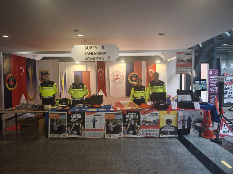 Bursa Jandarma’dan tarım ve hayvancılık fuarında trafik güvenliği eğitimi - Bursa Hayat Gazetesi-2