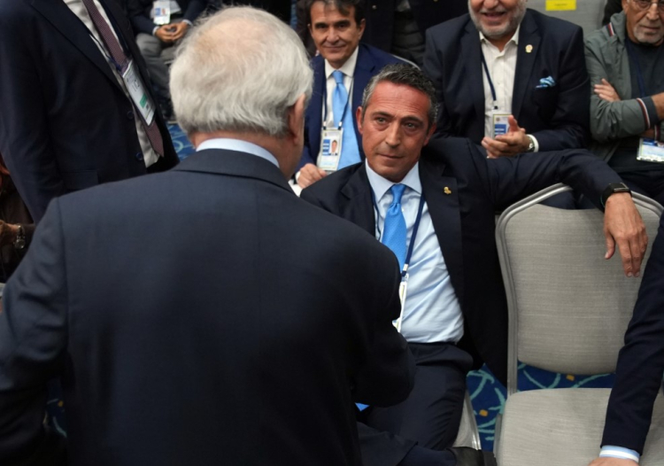 Kongreye damga vuran anlar! Aziz Yıldırım ile Ali Koç arasında dikkat çeken diyalog -Bursa Hayat-2