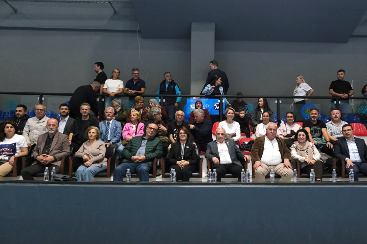 Nilüfer Belediyespor hentbolda İzlanda ekibini mağlup etti - Bursa Hayat Gazetesi-3