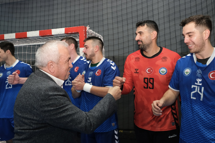 Nilüfer Belediyespor hentbolda İzlanda ekibini mağlup etti - Bursa Hayat Gazetesi-5