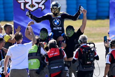 Toprak Razgatlıoğlu tarih yazdı!