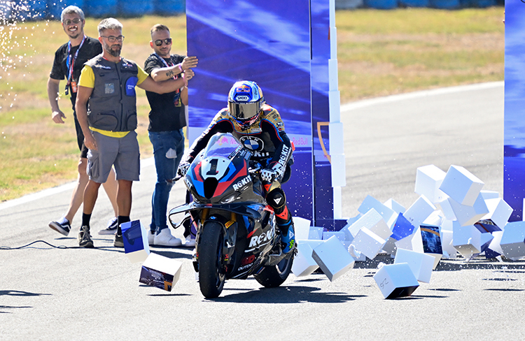 Toprak Razgatlıoğlu tarih yazdı!-Bursa Hayat Gazetesi-2