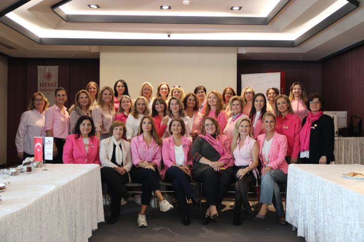 BUİKAD üyeleri pembe balonlarla farkındalık mesajı verdi - Bursa Hayat Gazetesi-3