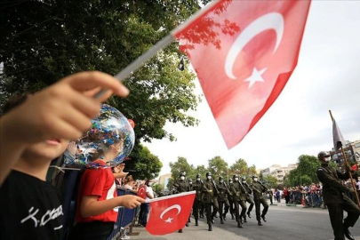 28 Ekim okullar ve üniversiteler yarım gün mü, tatil mi?