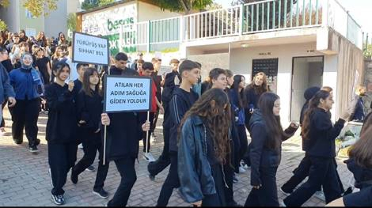 Bursa’da lise öğrencilerinden sağlıklı yaşam için yürüyüş -Bursa Hayat-2