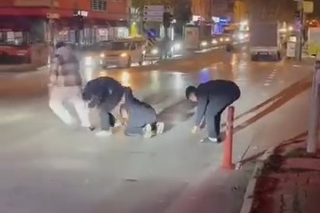 Bursa'da yaya geçidinde sıra dışı anlar!