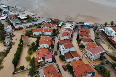 İzmir'i sağanak vurdu: 1 kişi kayıp!