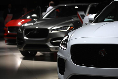 Sahte faturayla değeri düşük gösterilen 10 lüks araca el konuldu