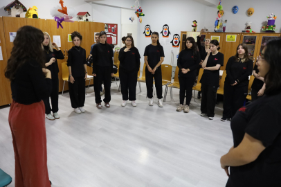 Bursa’da kadına yönelik şiddetle mücadelede gençler bilinçleniyor