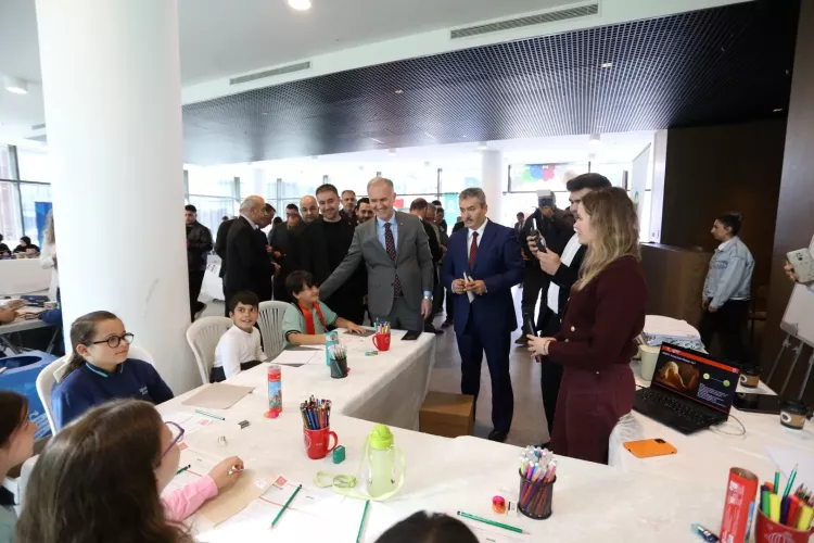 İnegöl’de bilim rüzgarı esti: Bilim şenliği coşkuyla başladı - Bursa Hayat Gazetesi-3
