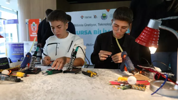 İnegöl’de bilim rüzgarı esti: Bilim şenliği coşkuyla başladı - Bursa Hayat Gazetesi-5