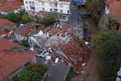 Sındırgı’da 6.1'lik deprem! Yıkımın boyutu sabah ortaya çıktı