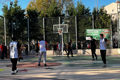 Bursa’da Cumhuriyet, basketbol sahasında coşkuyla kutlandı
