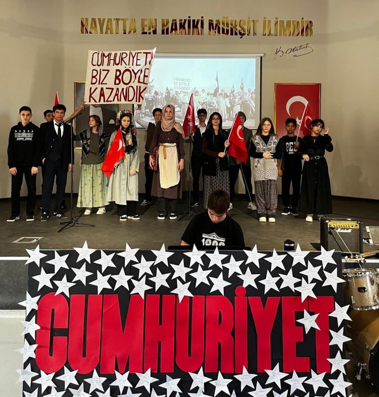 Bursa Erkek Lisesi öğrencilerden anlamlı program - Bursa Hayat Gazetesi-2