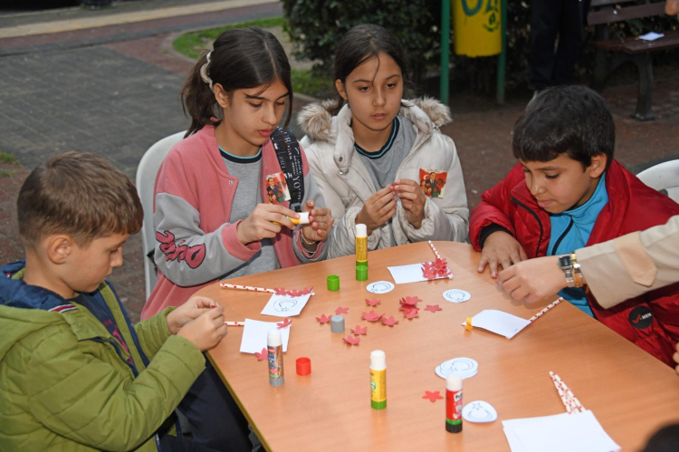 “Gezici Kütüphane” Cumhuriyet’in ışığını mahallelere taşıdı - Bursa Hayat Gazetesi-2