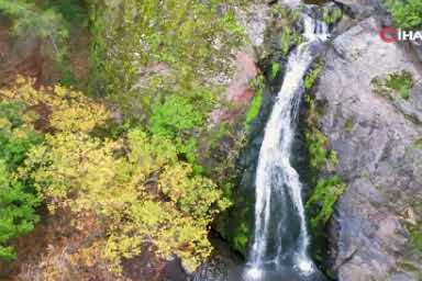 Manisa'da sonbahar manzaraları Karadeniz yaylalarını aratmadı
