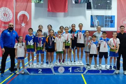 Osmangazi Badminton Takımı turnuvada göz doldurdu