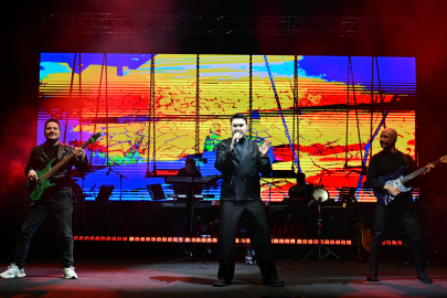 Yıldırım’da Cumhuriyet coşkusu Mustafa Ceceli konseriyle taçlandı