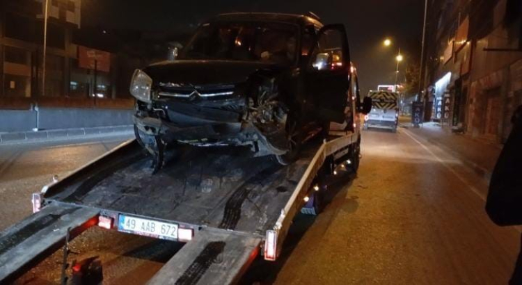 Bursa'da zincirleme kaza! Yaralılar var -Bursa Hayat-4