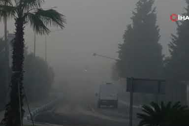 Tekirdağ'da yoğun sis etkili oldu: Kent adeta sisin içinde kayboldu