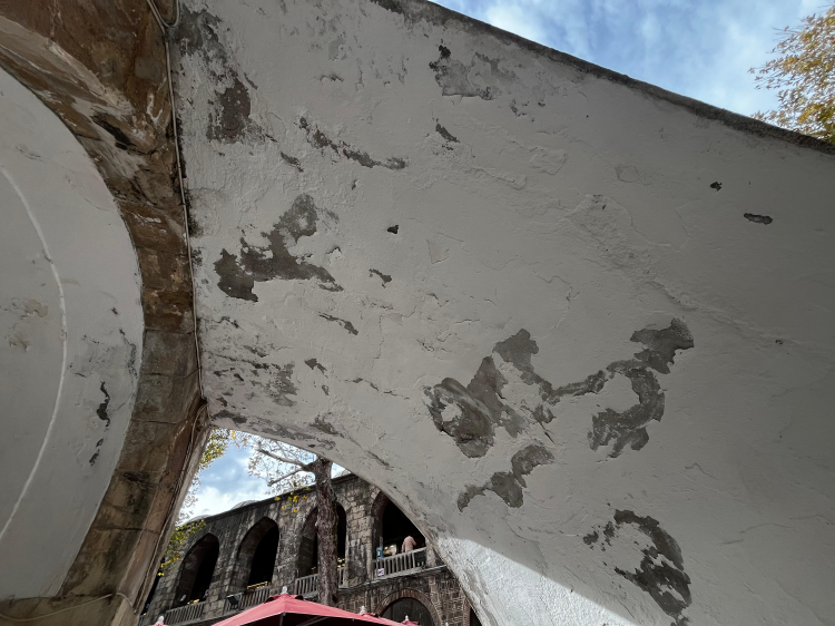 Bursa’nın simgesi Koza Han ihmal mi ediliyor? -Bursa Hayat-6