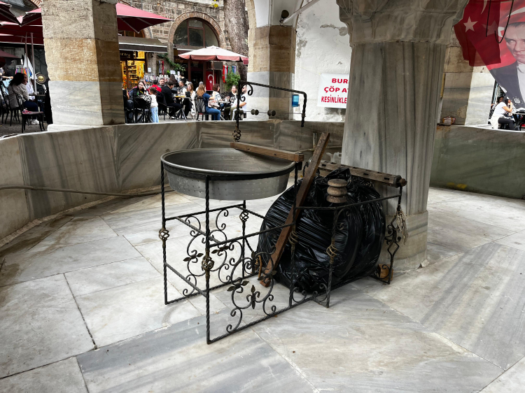 Bursa’nın simgesi Koza Han ihmal mi ediliyor? -Bursa Hayat-4